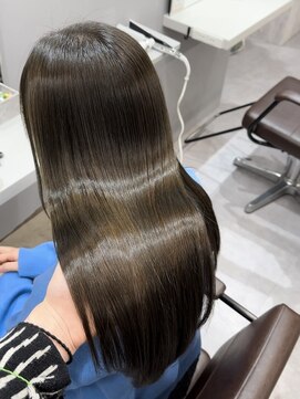 コア 梅田(Core) 髪質改善 艶髪 愛され 韓国風 前髪カット 小顔　梅田