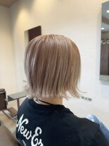 リリー(Lily)&nbsp;ハイトーン外はねボブ