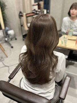 フィエルウメダ(Fier umeda) やわらかいグレージュ×レイヤーカット