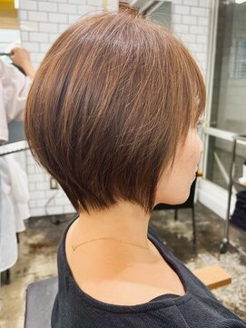 マノ 千歳烏山(MaNO) 大人ショートハイライト髪質改善トリートメント前髪30代40代