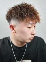 スラッシュ(SLASH)&nbsp;ツイストパーマ/アップバング/スキンフェード/姫路