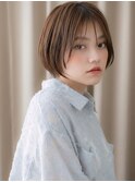 ミルクベージュひし形レイヤーカット大人ショートヘア20代30代W