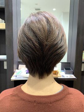 バンズヘアーファミリー(Ban.s Hair Family) 前下がりのレイヤーボブ