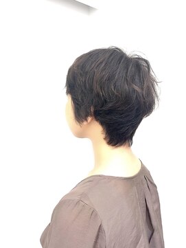 ベールブラン(Verre Blanc) くせ毛を生かしたショートカット