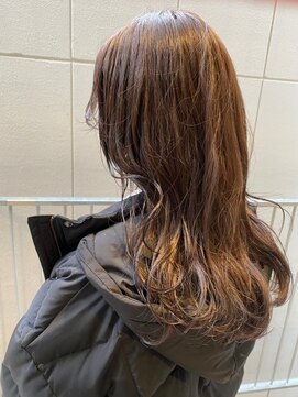 モルニ(MORNI) 髪質改善トリートメント_マロンベージュ Aラインボブ かきあげ