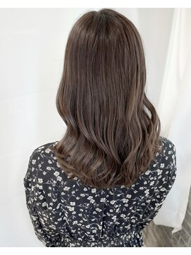 プラグ バイ ネオリーブ(plug by neolive) ラベンダーブラウン☆美髪/ネビージュ/こなれミディ