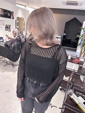 キング 梅田(K!ng) 【梅田】ケアブリーチダブルカラーミルクティーベージュ