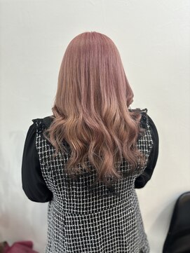 ラビス クローバー(Lovis clover) イメチェンスタイル　ハッシュカット　フルバング