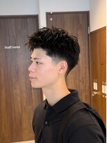 グルーマーズトウキョウ 渋谷店(GROOMER/S TOKYO)&nbsp;スパイキーショート　フェード　スペインカール