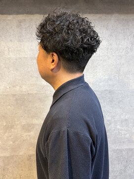 バーバーバー アカバネ(BARBER-BAR AKABANE) ビジネス場面にもピッタリ　清潔感MAXパーマスタイル