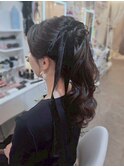 お呼ばれヘアセット ゆるふわポニーテール×ベロアリボン