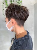 ベリーショート、刈り上げ女子、オリーブベージュ、パーマ