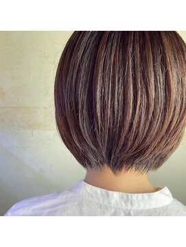 ヘアアイラッシュ リベット(hair eyelash RIVET) ころんとショート