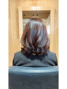 キレイコムデュース(Deuce) ミディアムパーマスタイル