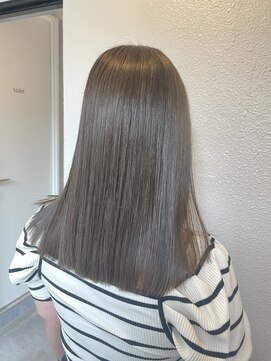 モク(mok) 透明感たっぷりオリーブカラー