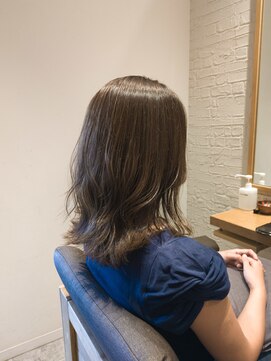 カダン(Kadan) 外ハネ/グレージュカラー/アースカラー/20代30代40代