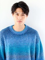 <翁長孝輔>黒髪ツーブロックツイストパーマセンターパート