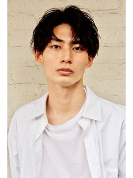 ベリア 日吉(VREEA) メンズカット／ニュアンスパーマ／アップバング／センターパート