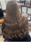 ハイライトカラーミルクティーベージュレイヤーカット