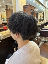 シャンプーボーイアネックス(SHAMPOO BOY Annex)&nbsp;センターパート　縦落ちツイストスパイラルパーマ　佐世保