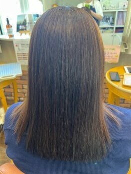 経験豊富なスタイリストの縮毛技術と厳選した薬剤で憧れのまとまるストレートヘアへ☆柔らかい質感が叶う！