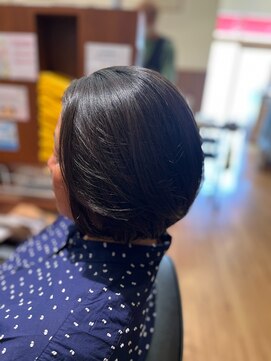 ショウ(Syow) 広がる髪も内側にまとまる。乾かすだけの"朝楽"美シルエットボブ