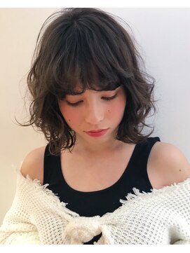 グッデイ ヘアー(GOOD DAY HAIR) マニッシュ　ネイビーカラー　美髪　フレンチボブ　ショート