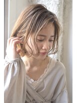 フィエル(Fier)&nbsp;堀江/たっぷりレイヤー 外ハネ ミディ ◎