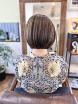 キイヒ(kiihi)&nbsp;白髪ぼかしハイライトボブ