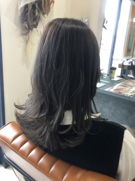 イデール(ideaile) グレージュ