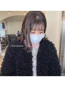 シュシュ(chouchou) 透明感シナモンカラー×外ハネボブ/グレージュカラー