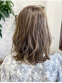外ハネボブペールベージュセクションカラーグラデーションカラー
