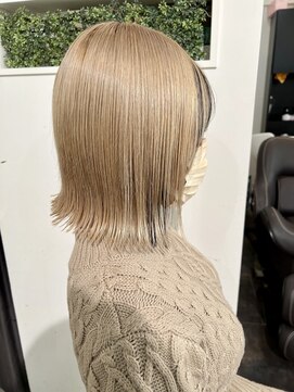 ピヨン 心斎橋(piLLon) ボブ　デザインカラー