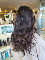 キティ(KITTY)&nbsp;リボンハーフアップアレンジ