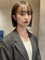 切りっぱなしボブぱっつん前髪ワイドバング
