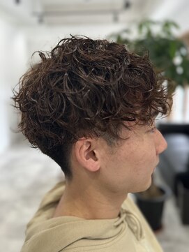 スワッグ(SWAG) メンズカット/メンズパーマ/波巻き/眉毛カット/シェービング