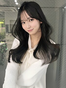 ユーフォリア 渋谷グランデ(Euphoria SHIBUYA GRANDE) くびれヘア 韓国風顔周りカット ダークグレー 透明感カラー 美髪