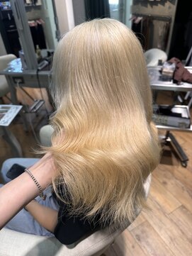 ミラシィ 稲毛(Mirashy) ブリーチ２回で外国人風ブロンドカラー♪