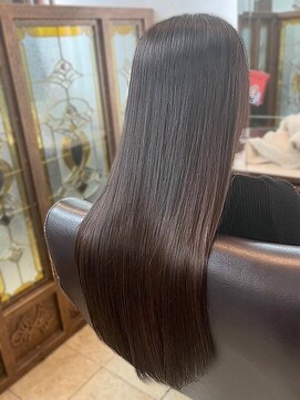 サラツヤロングヘア