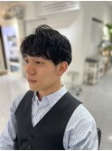 メンズスタイル／パーマ残りをいかしたスタイル