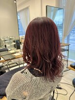 テラス トヨタ(Telasu Toyota) ロングレイヤーカットと深い赤のボルドーカラー◎