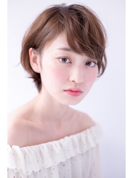 ヘアーアンドファッションシオミエイチ (hair＆fashion shiomi H) 【shiomi H】 大人耳かけ柔らかショートスタイル