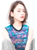 大人かわいいグレージュ小顔ナチュラルショートボブ