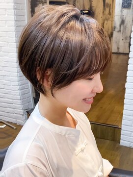 ビュー トウキョウ(VIEW TOKYO) 渋谷　20代30代40代大人可愛いフェザーバングショートボブ