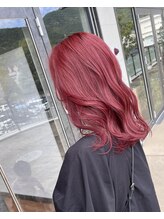 少し攻めた色味アリエルカラー