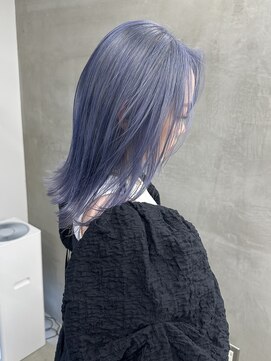 アンバー(UMBER) ペールブルー 全頭ブリーチ