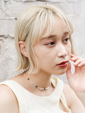 カライング(ing) 大人可愛い20代30代40代黒髪前下がりひし形小顔ボブ