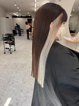 シカ 神戸三宮元町店(Cica) インナー ホワイト ベージュ ブリーチ 三宮