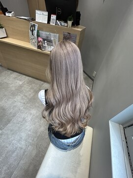 アヴァンス 京橋店(AVANCE) 透明感のあるハイトーンベージュ