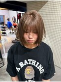 シースルーボブ × ミルクティーベージュ